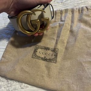 Gucci leather belt with double G buckle size 65. Literally worn twice.